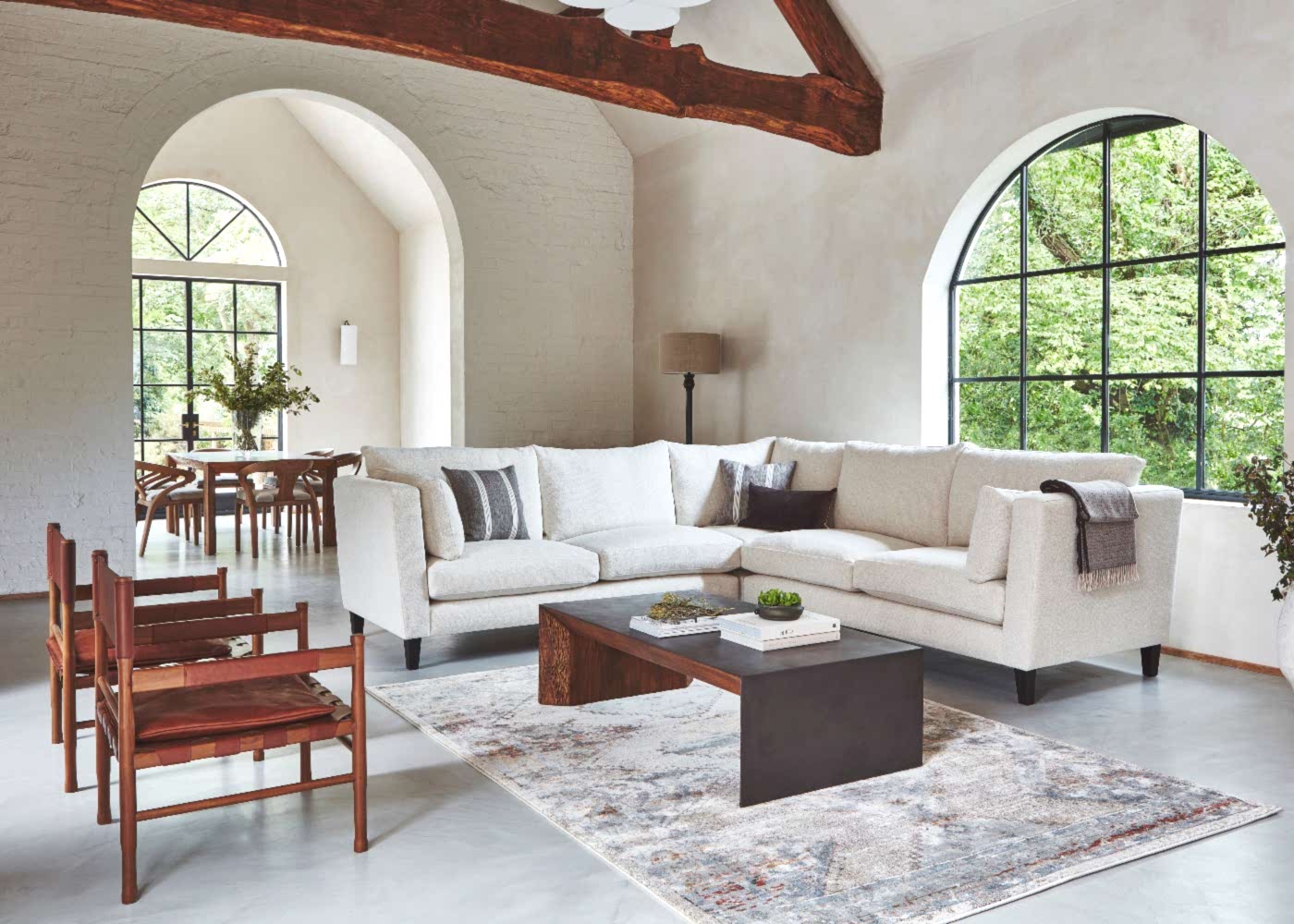 Why are Sofas so Expensive? Unpacking Fast Furniture